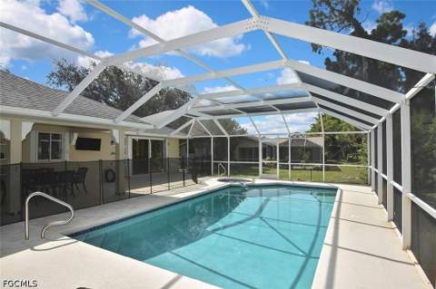 18674 Spruce Dr E, Fort Myers FL - photo 23 of 31