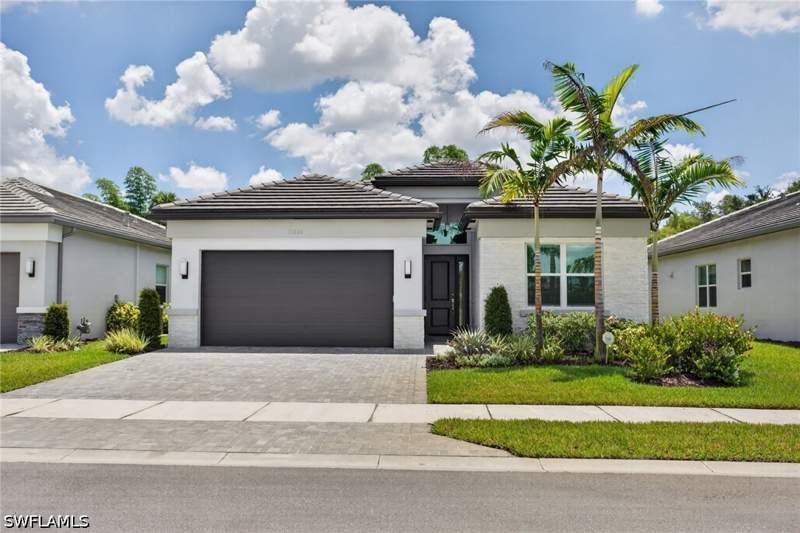 3 bedroom SingleFamilyResidence at 12448 Violet Ln, Valencia Trails, Naples — photo 2
