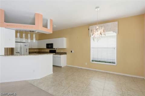 295 Stanhope Cir, Naples FL - photo 15 of 49