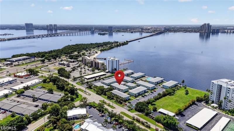 2 bedroom Condominium at 3340 N Key Dr 7, Palms At Waters Edge, North Fort Myers — photo 5