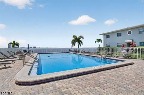 3340 N Key Dr 7, North Fort Myers FL - photo 7 of 23