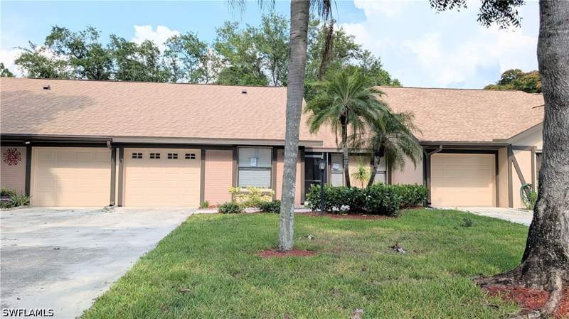 2 bedroom Townhouse at 13147 Hampshire Ct, Compass Pointe Villas, Fort Myers — photo 2