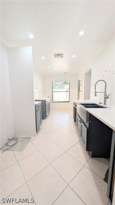 13147 Hampshire Ct, Fort Myers FL - photo 8 of 17