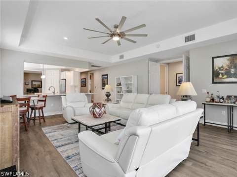 4758 Stratford Ct 1302, Naples FL - photo 16 of 32