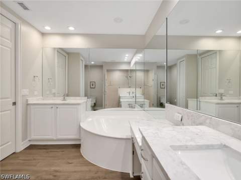 4758 Stratford Ct 1302, Naples FL - photo 21 of 32