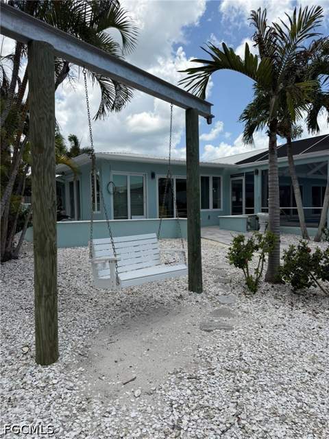 243 Estrellita Dr, Fort Myers Beach FL - photo 10 of 50