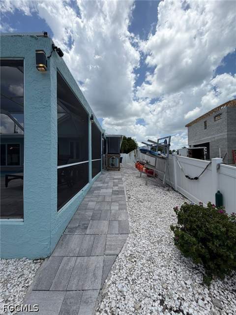 243 Estrellita Dr, Fort Myers Beach FL - photo 16 of 50