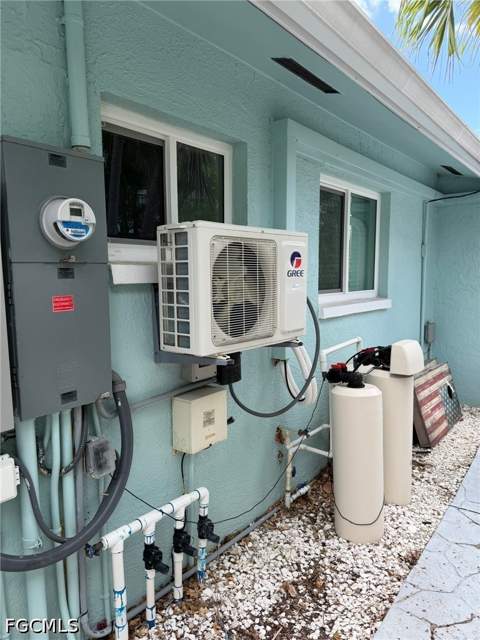 243 Estrellita Dr, Fort Myers Beach FL - photo 6 of 50