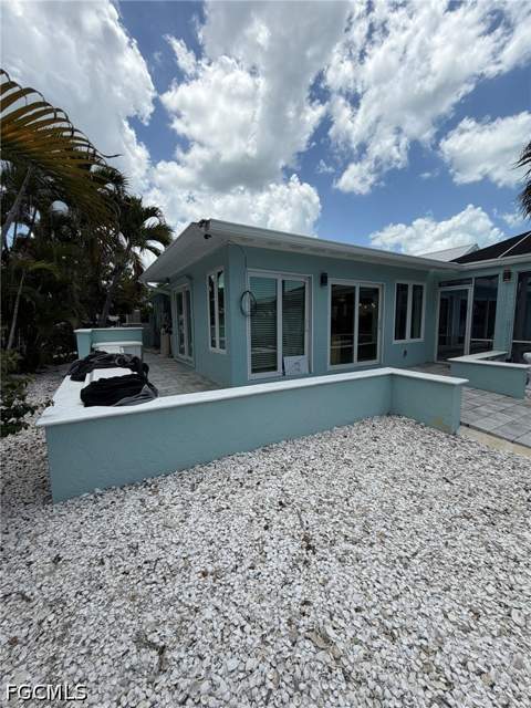 243 Estrellita Dr, Fort Myers Beach FL - photo 8 of 50