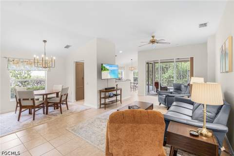 9964 Horse Creek Rd, Fort Myers FL - photo 10 of 33