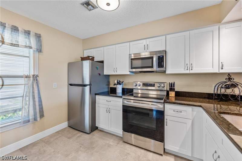2 bedroom Townhouse at 25494 Cockleshell Dr 202, Cypress Plantations, Bonita Springs — photo 2