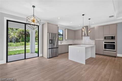 1867 Everglades Blvd N, Naples FL - photo 8 of 37