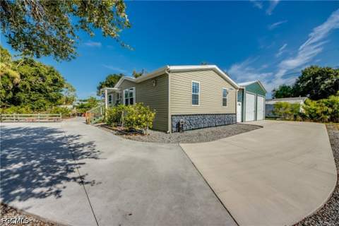 356 Sacramento St, North Fort Myers FL - photo 10 of 50