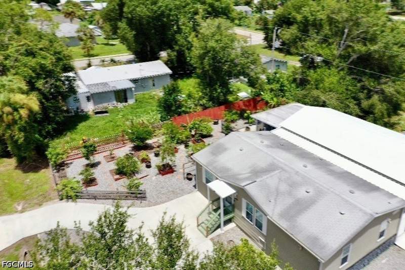 2 bedroom ManufacturedHome at 356 Sacramento St, Palmona Park, North Fort Myers — photo 3