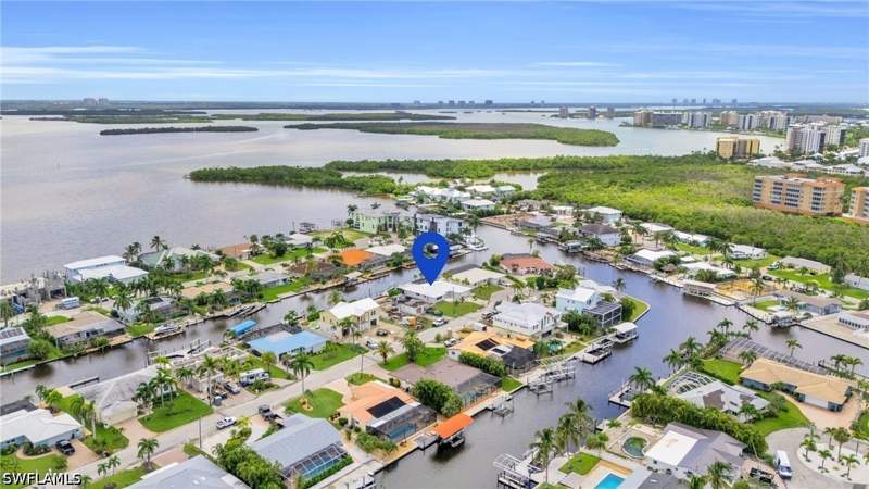 4 bedroom SingleFamilyResidence at 23 Palmview Blvd, Fairview Isles, Fort Myers Beach — photo 5