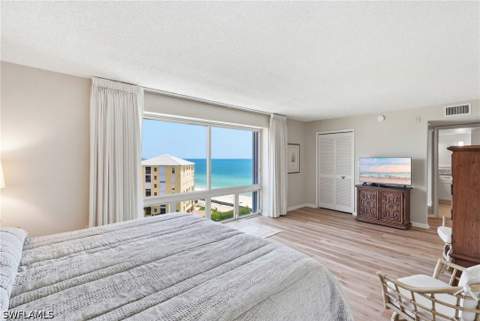 3951 Gulf Shore Blvd N 700, Naples FL - photo 16 of 33