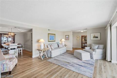 3951 Gulf Shore Blvd N 700, Naples FL - photo 6 of 33