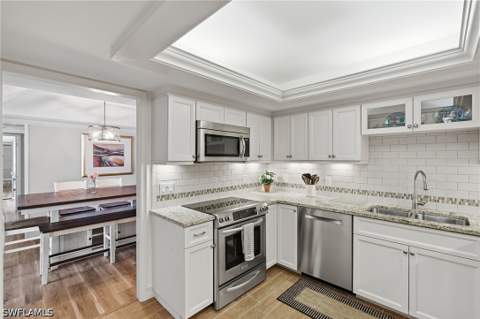 3951 Gulf Shore Blvd N 700, Naples FL - photo 9 of 33
