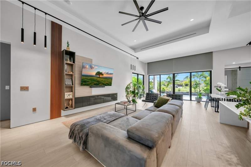 4 bedroom SingleFamilyResidence at 3801 SW 17th Pl, Cape Coral, Cape Coral — photo 5