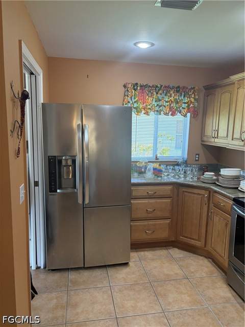 355 Paisley Ave, Lehigh Acres FL - photo 13 of 43