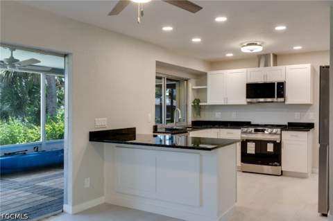 94 Gold Key Ct, North Fort Myers FL - photo 9 of 34