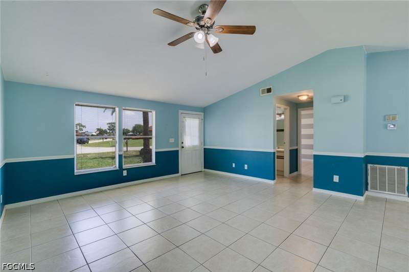 2 bedroom SingleFamilyResidence at 8484 Cypress Dr N, San Carlos Park, Fort Myers — photo 4