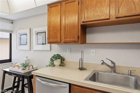 1526 Mainsail Dr 3, Naples FL - photo 12 of 38