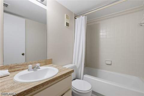 1526 Mainsail Dr 3, Naples FL - photo 18 of 38