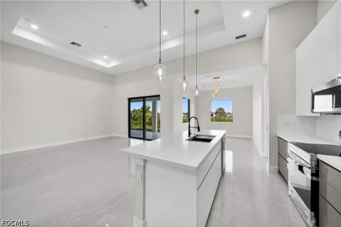216 NE 25th Ter, Cape Coral FL - photo 13 of 45