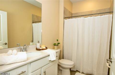 2433 Avocado Ln, Naples FL - photo 13 of 37