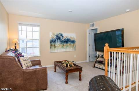 2433 Avocado Ln, Naples FL - photo 19 of 37