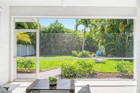 8324 Laurel Lakes Blvd, Naples FL - photo 19 of 21
