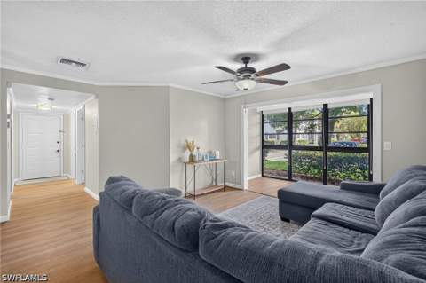 8121 S Woods Cir 9, Fort Myers FL - photo 9 of 23