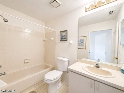 8041 S Woods Cir 14, Fort Myers FL - photo 20 of 26