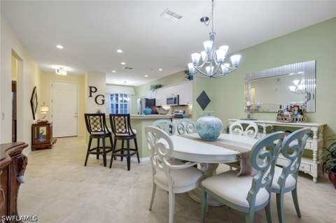 4864 Hampshire Ct 203, Naples FL - photo 15 of 38