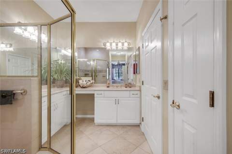 4864 Hampshire Ct 203, Naples FL - photo 19 of 38
