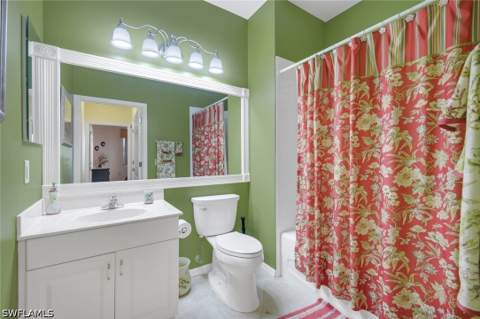 4864 Hampshire Ct 203, Naples FL - photo 22 of 38