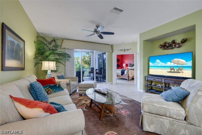 2 bedroom Condominium at 4864 Hampshire Ct 203, Lake Barrington, Naples — photo 5