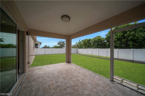 2007 NW 21st St, Cape Coral FL - photo 16 of 37