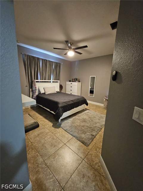 915 Barbara Ct, Lehigh Acres FL - photo 19 of 40