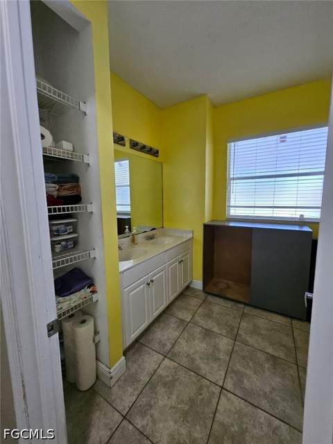 915 Barbara Ct, Lehigh Acres FL - photo 21 of 40
