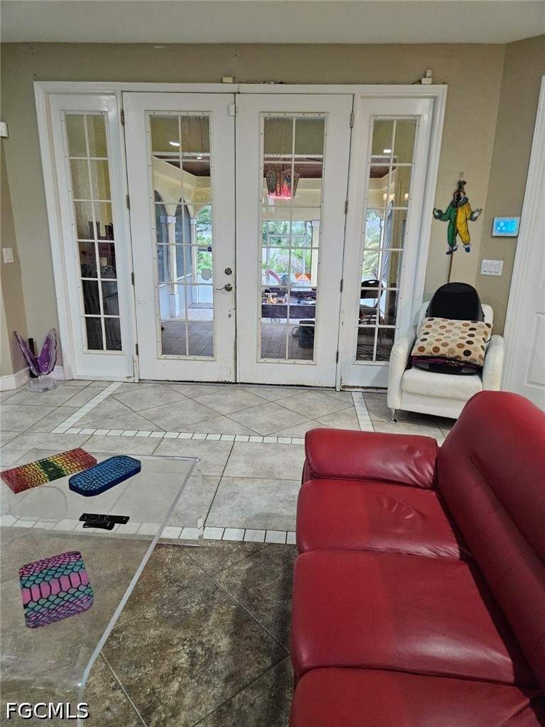4 bedroom SingleFamilyResidence at 915 Barbara Ct, Lehigh Acres, Lehigh Acres — photo 4