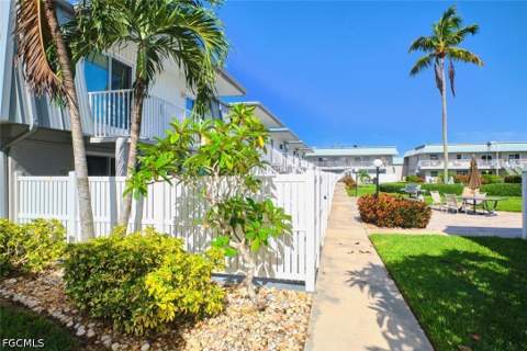 6777 Winkler Rd 142, Fort Myers FL - photo 20 of 38