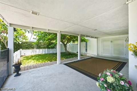 1216 10th St N, Naples FL - photo 7 of 42