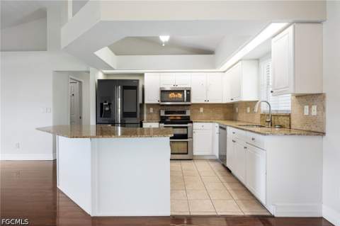 1418 SW 11th Pl, Cape Coral FL - photo 10 of 42
