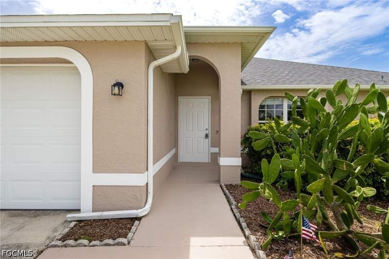 4 bedroom SingleFamilyResidence at 1418 SW 11th Pl, Cape Coral, Cape Coral — photo 2