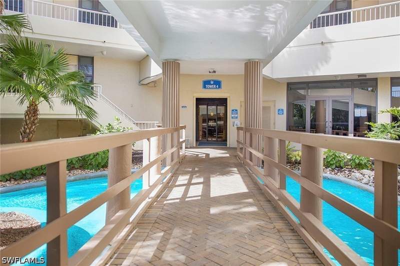 2 bedroom Condominium at 380 Seaview Ct 207, South Seas, Marco Island — photo 3