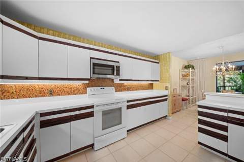 758 Eagle Creek Dr 202, Naples FL - photo 13 of 43