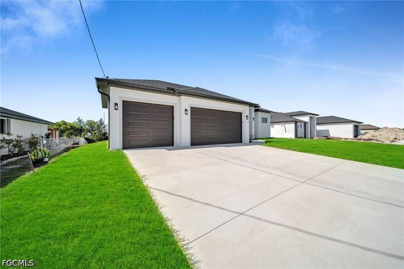 4 bedroom SingleFamilyResidence at 318 NW 9th St, Cape Coral, Cape Coral — photo 2