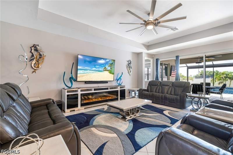 3 bedroom SingleFamilyResidence at 1262 N Gator Cir, Cape Coral, Cape Coral — photo 4